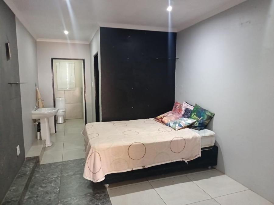 3 Bedroom Property for Sale in Beaconsfield Northern Cape